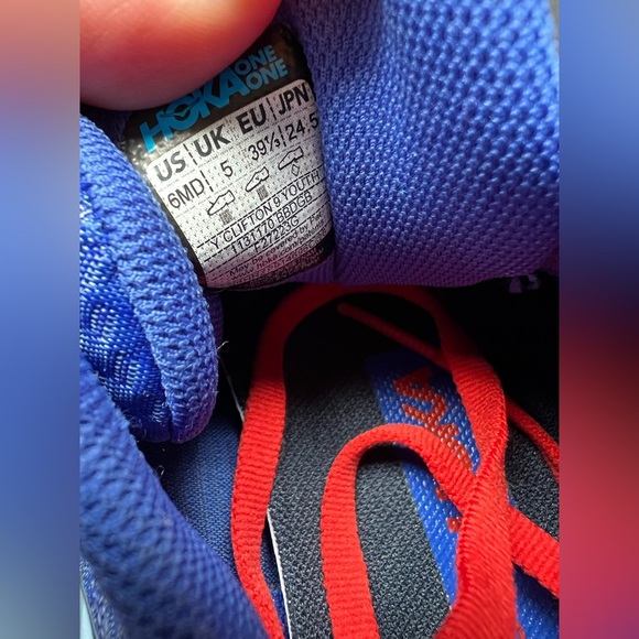 Hoka one one Clifton 9 youth size 6 women’s size 7.5 blue no box - Picture 7 of 7